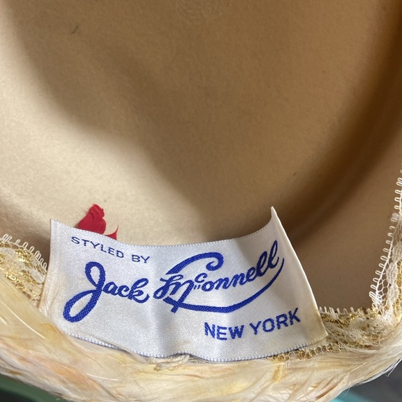 Totally Feathered Jack McConnell Dress Church Hat - Picture 16 of 16